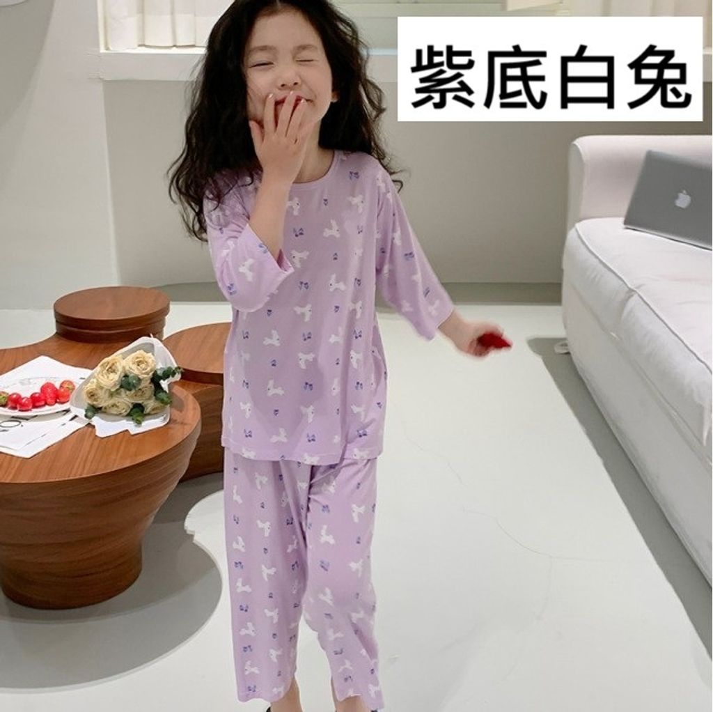 紫底白兔