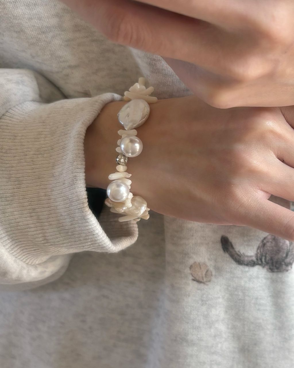 Dinah bracelet_工作區域 1