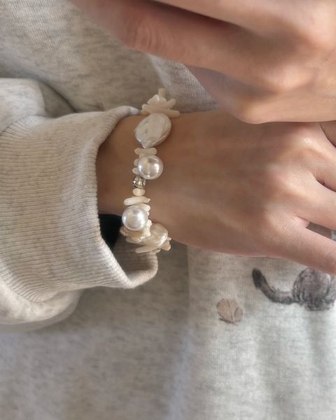 Dinah bracelet_工作區域 1