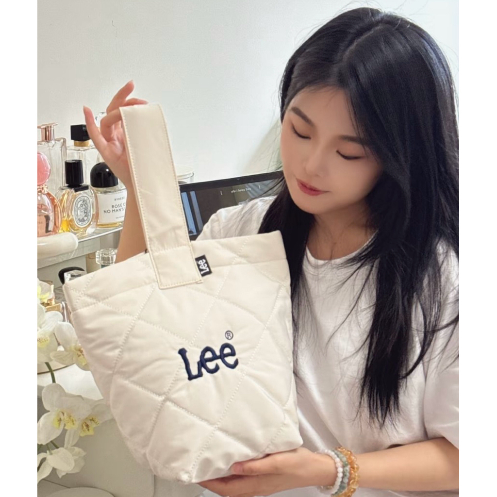 tw-11134207-7ra0i-mbuscgb4srj60a