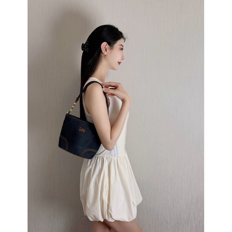 tw-11134207-7rbk4-m9r2m957y8rr4f