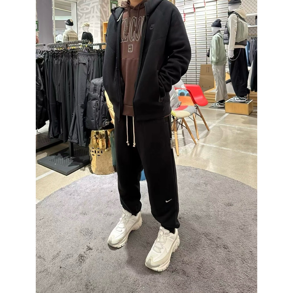 tw-11134207-81ztd-mib7iawex5hgae