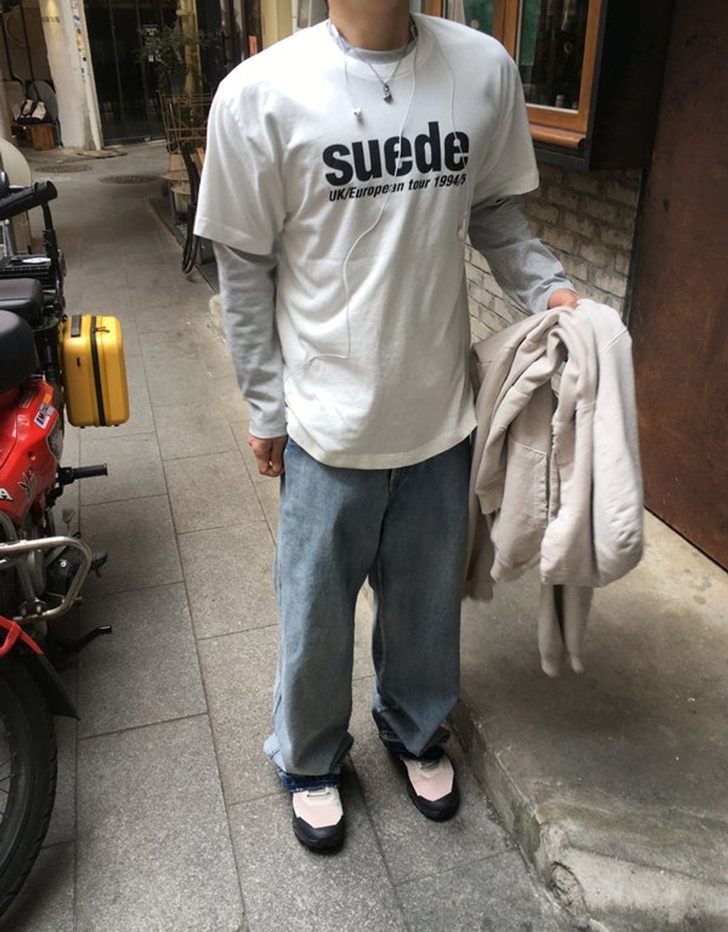 e5321706-e44b-40b7-b30c-9ad42caba503