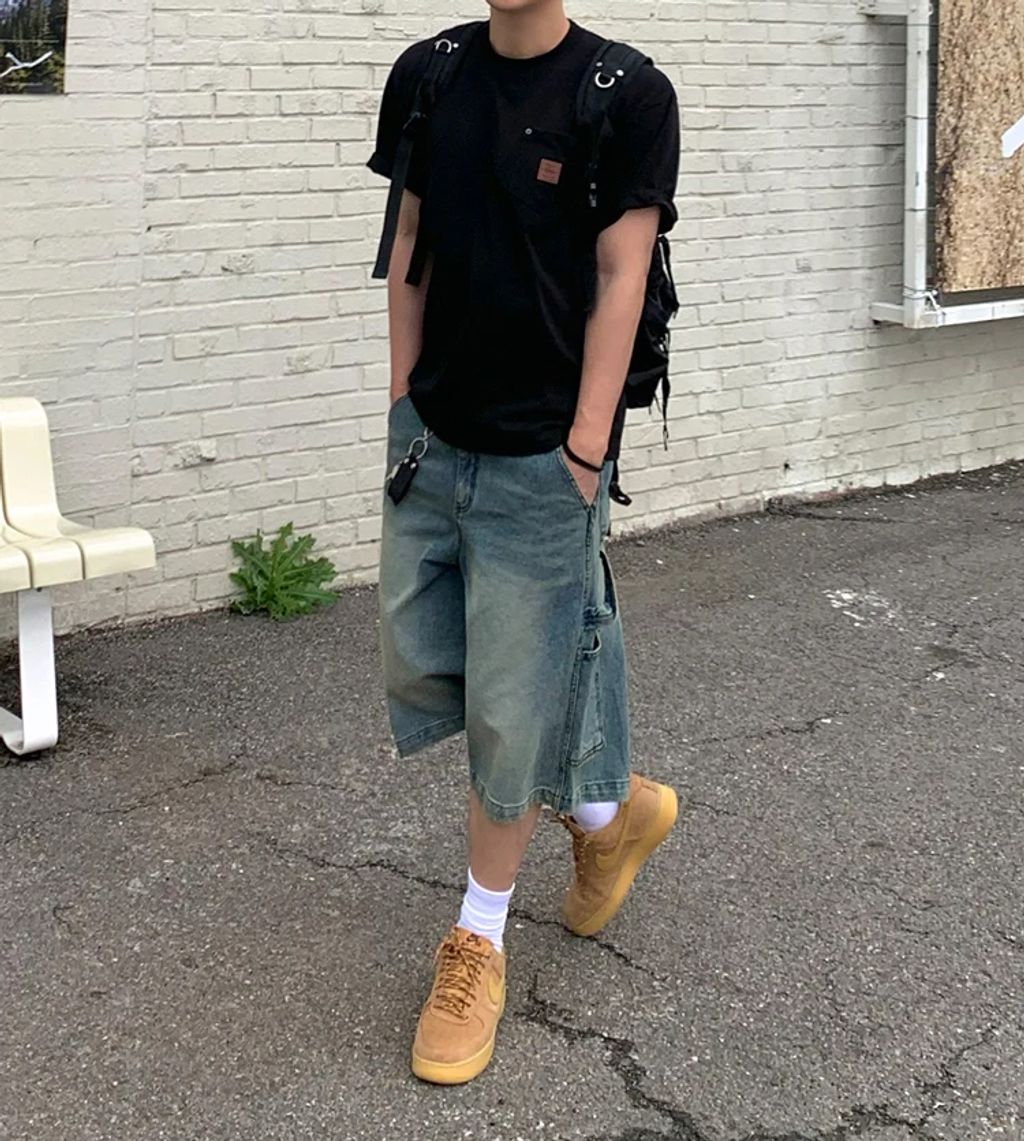 s03