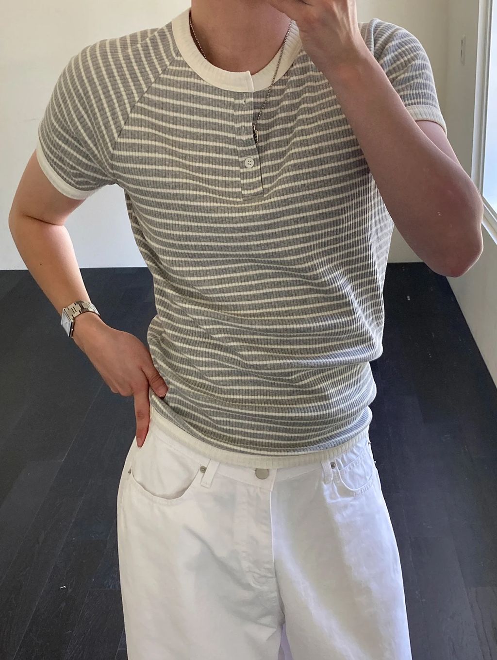 s02