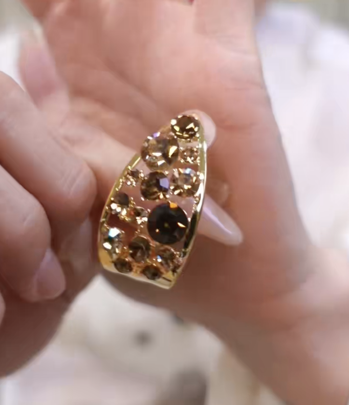 截圖 2025-10-14 晚上9.34.12