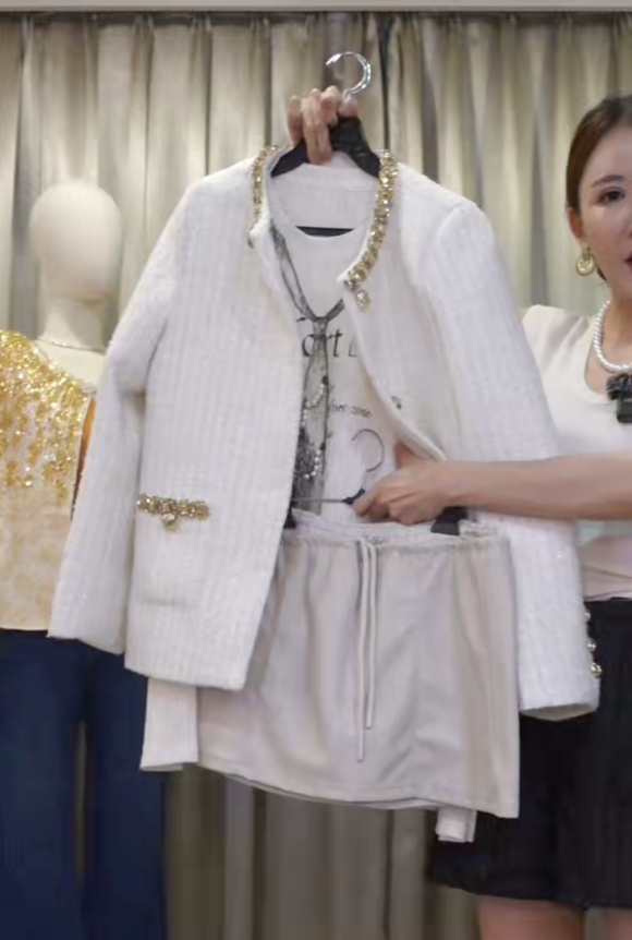 截圖 2025-10-28 晚上11.48.43