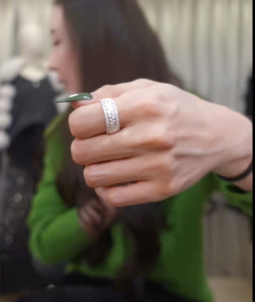 截圖 2025-11-11 晚上11.57.18