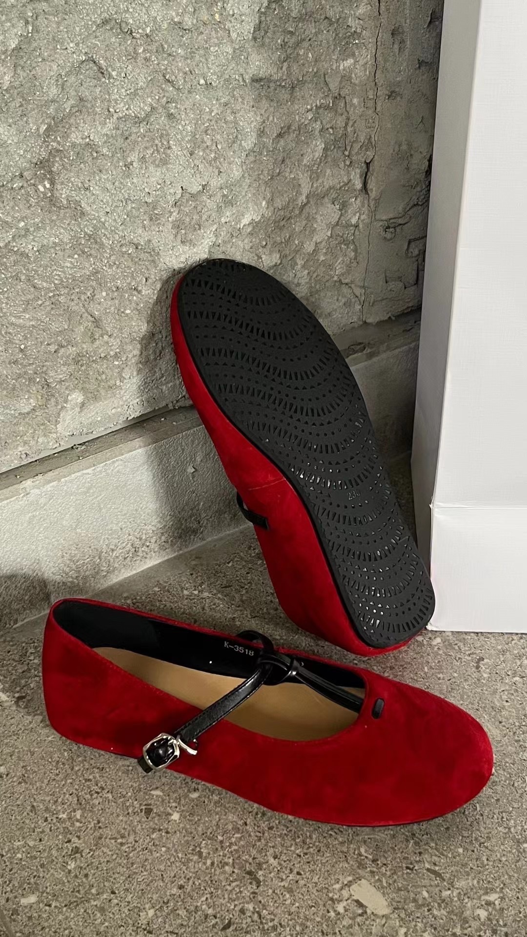 b68fd8c46ff24552b5bf26b3b8097ffd