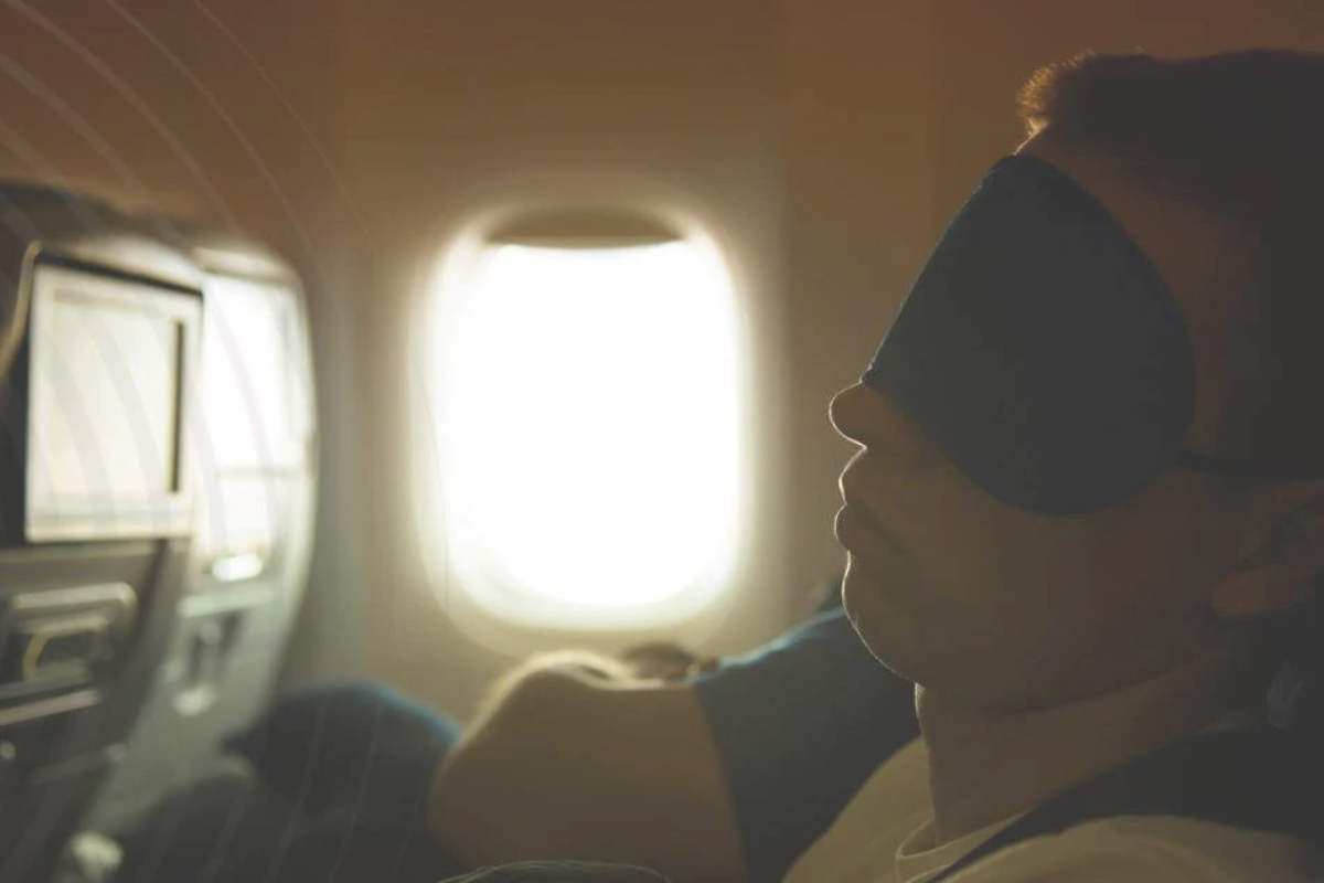 坐飛機睡不著怎麼辦