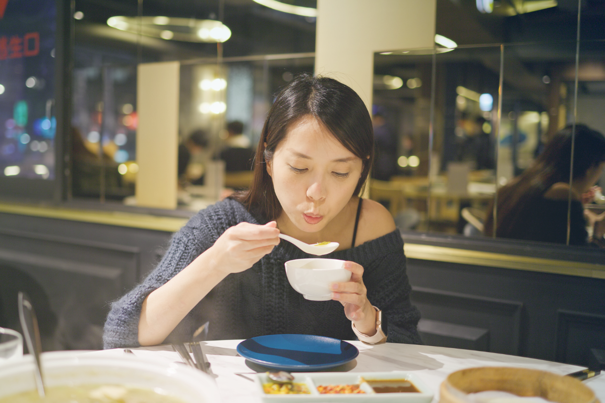 喝一碗鱷魚煲湯