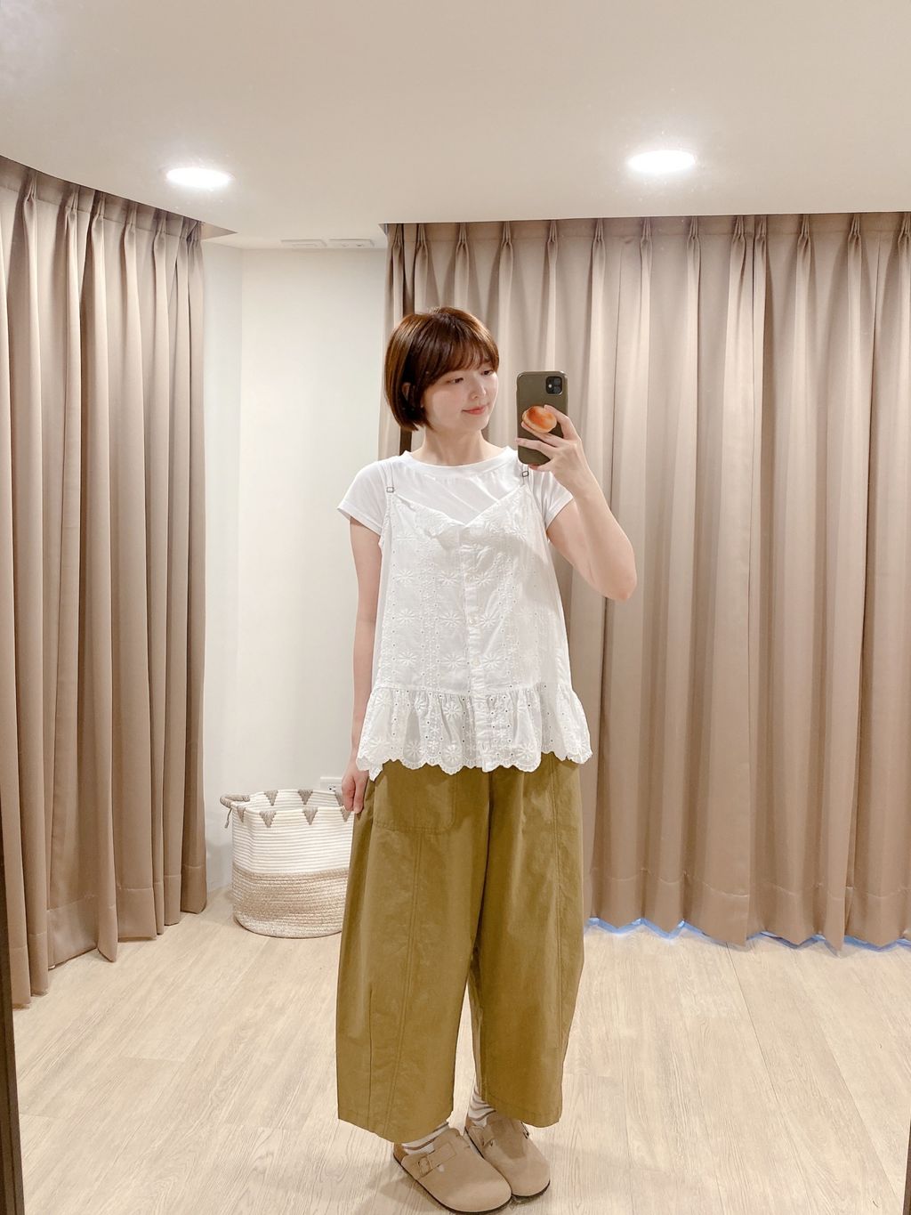 180EEFF1-F382-4B19-8A8D-3AB48E1F2A0A