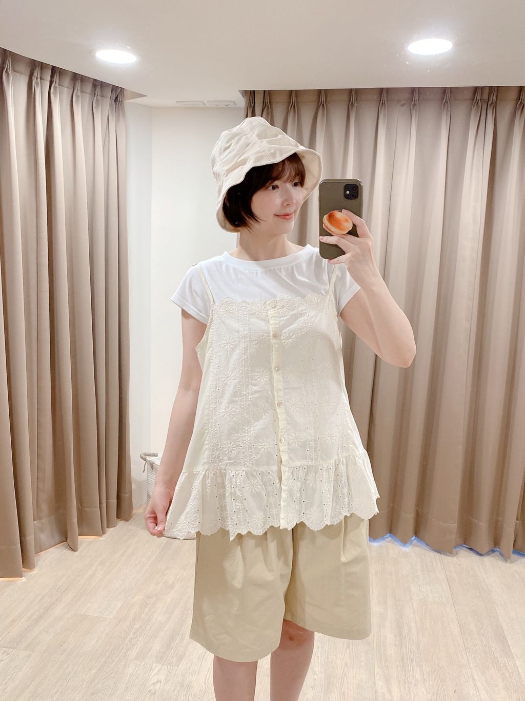 A9F83866-6A62-4DA6-8BA6-B55D930F5FDB