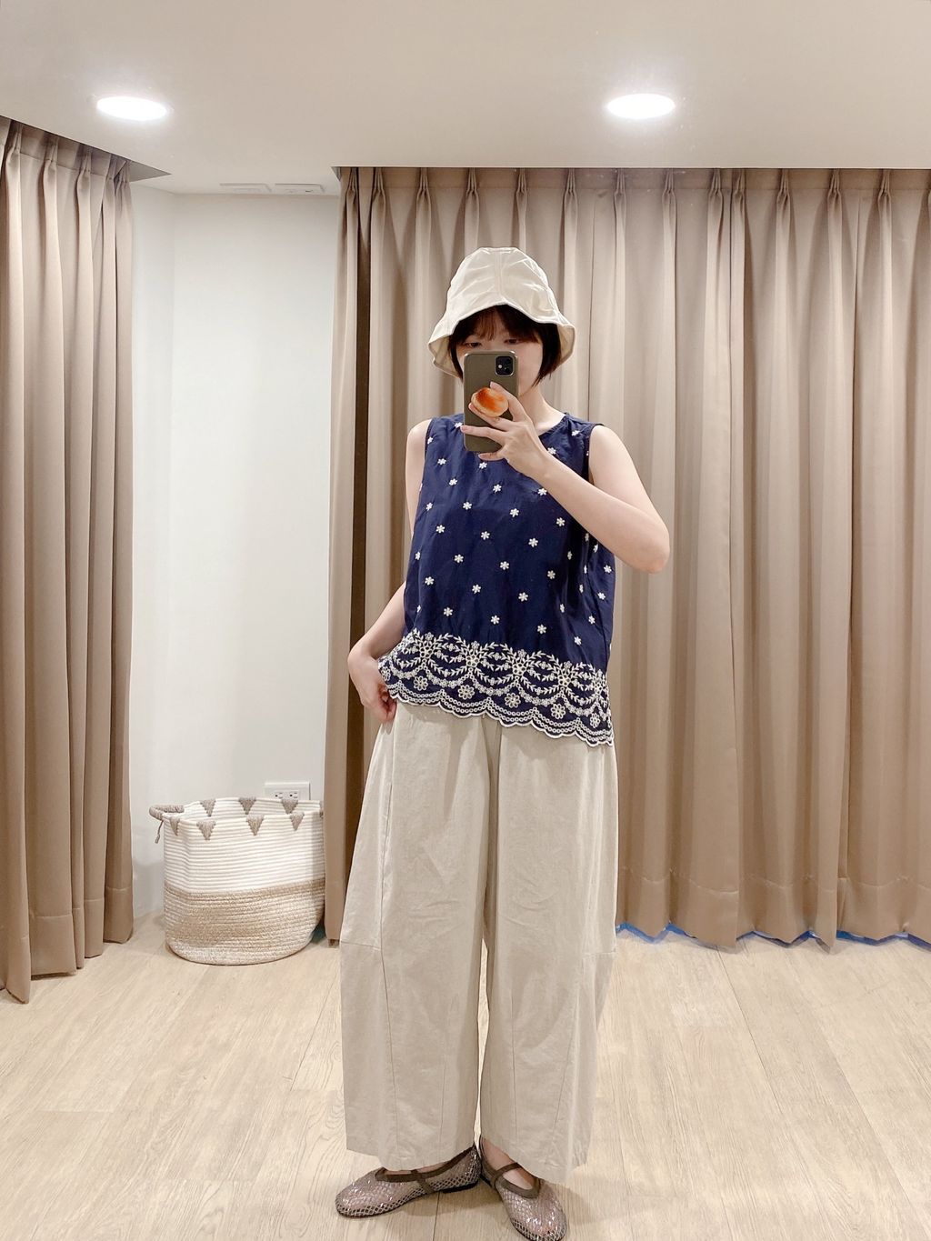 9D6CF216-B564-4276-8F6F-FB9BED40A9BC