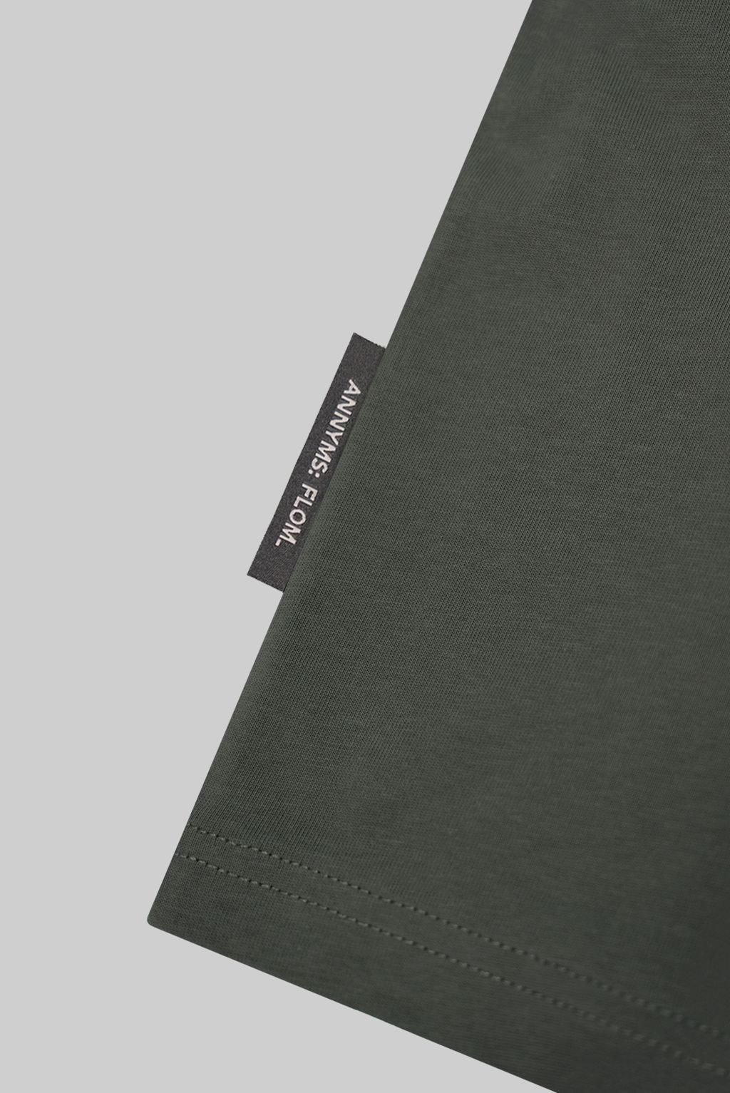 Grey_Shirt_Logo_G