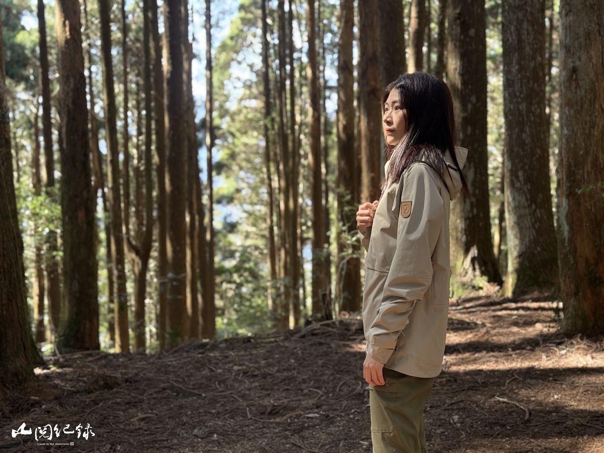 適用於登山、健行、技術型戶外活動的防水外層 — Fjällräven Keb GTX Jacket