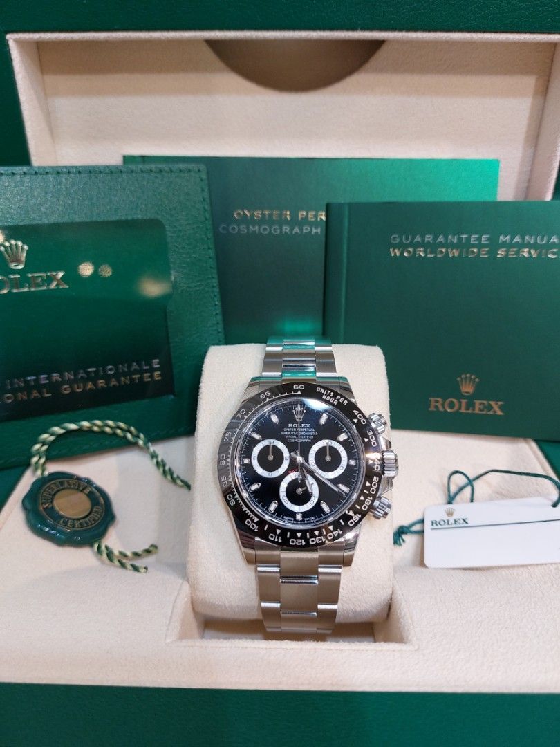 rolex_cosmograph_daytona_black_1729324177_88330b10_progressive