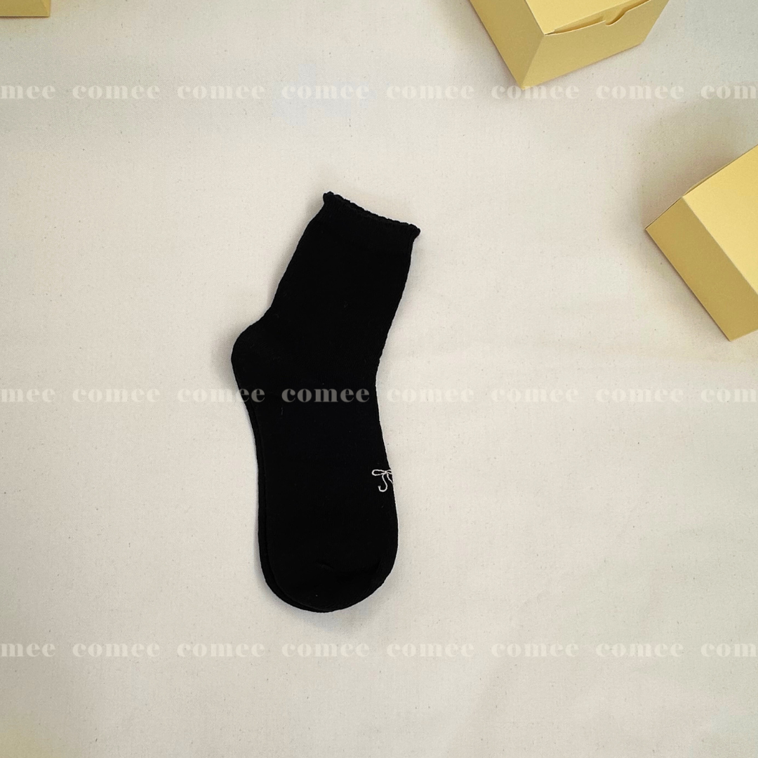 Cursive Ribbon Sewed Socks (Crew) (6)