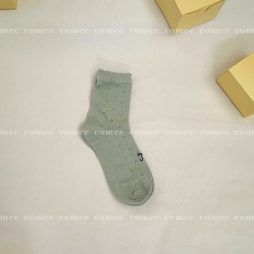 Cursive Ribbon Sewed Socks (Crew) (4)