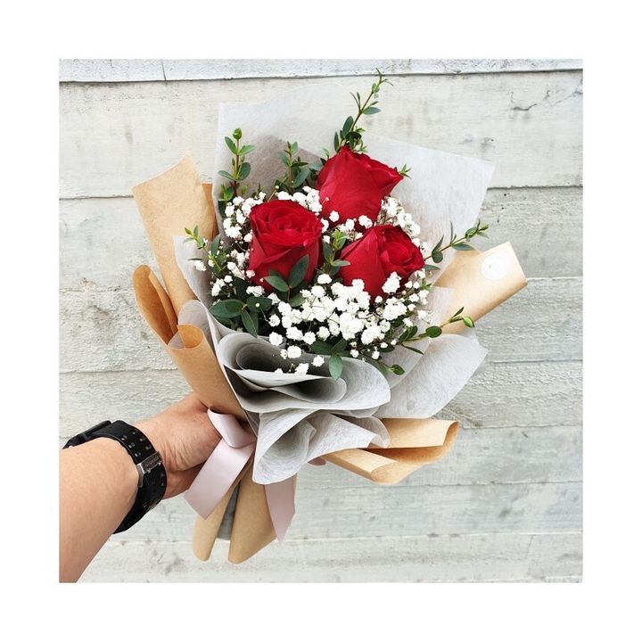 3-stalks-roses-bouquet-workshop