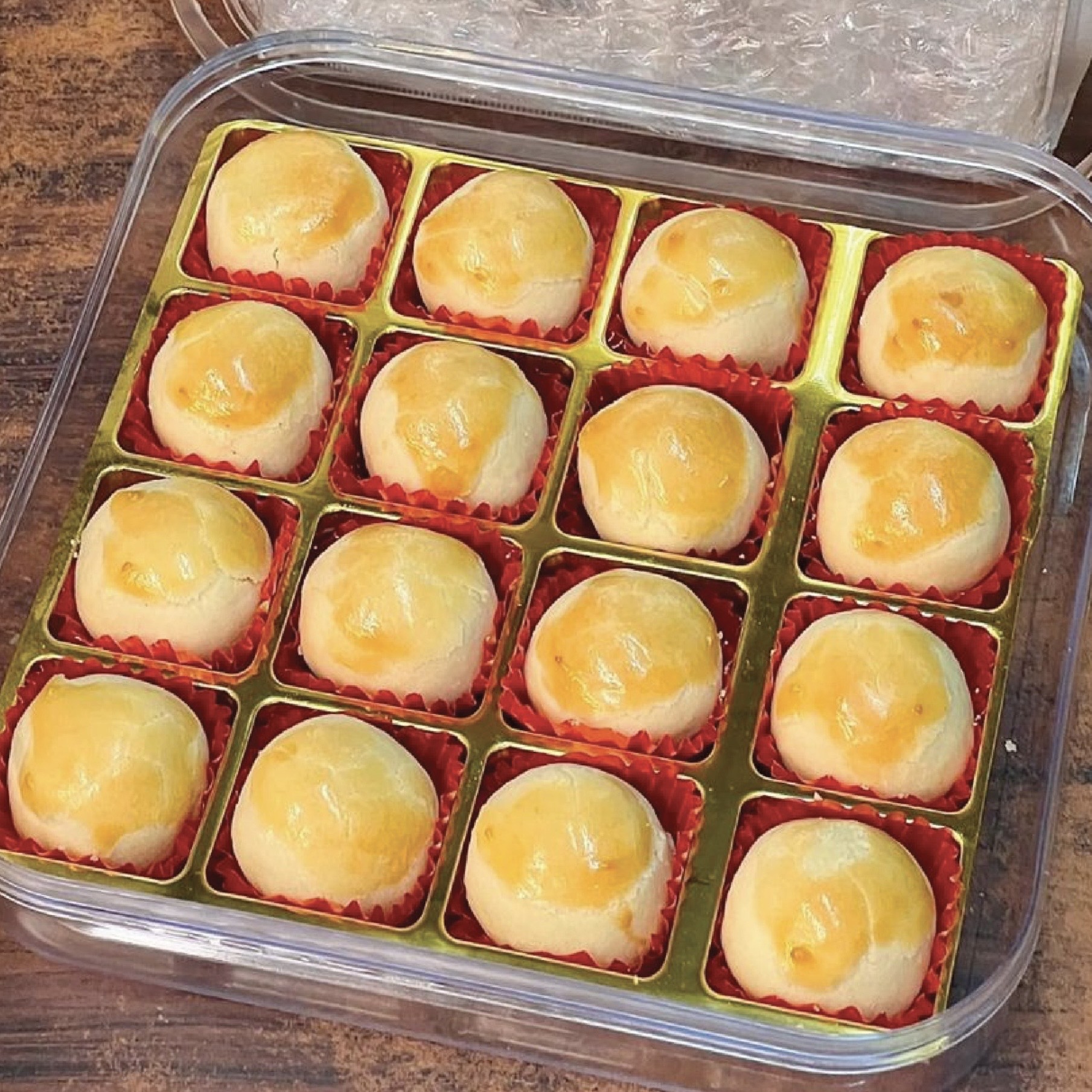 Signature Ong Lai Ball | Jo Le Bagel Enterprise