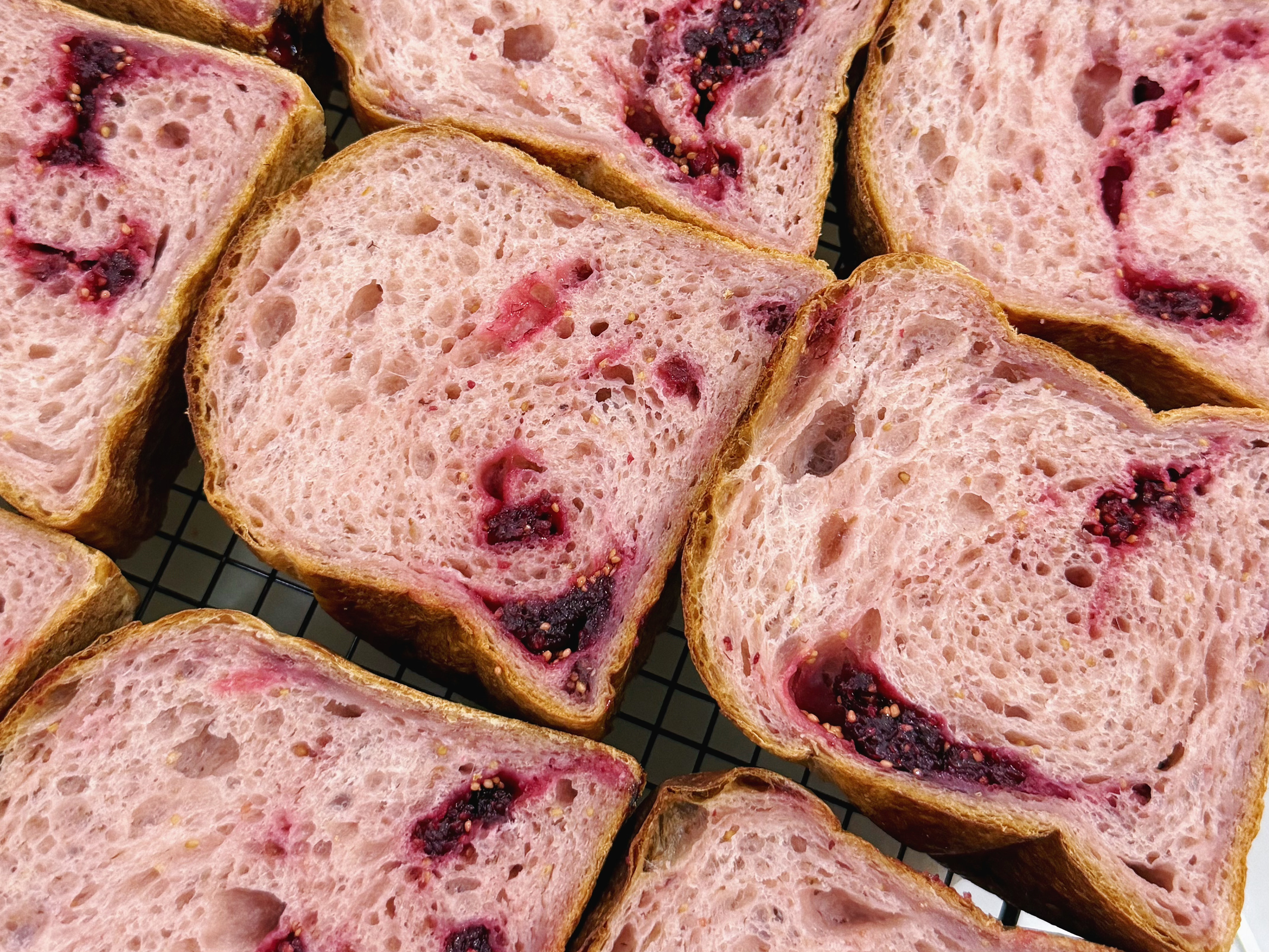 Fruit  Yeast Toast | Jo Le Bagel 