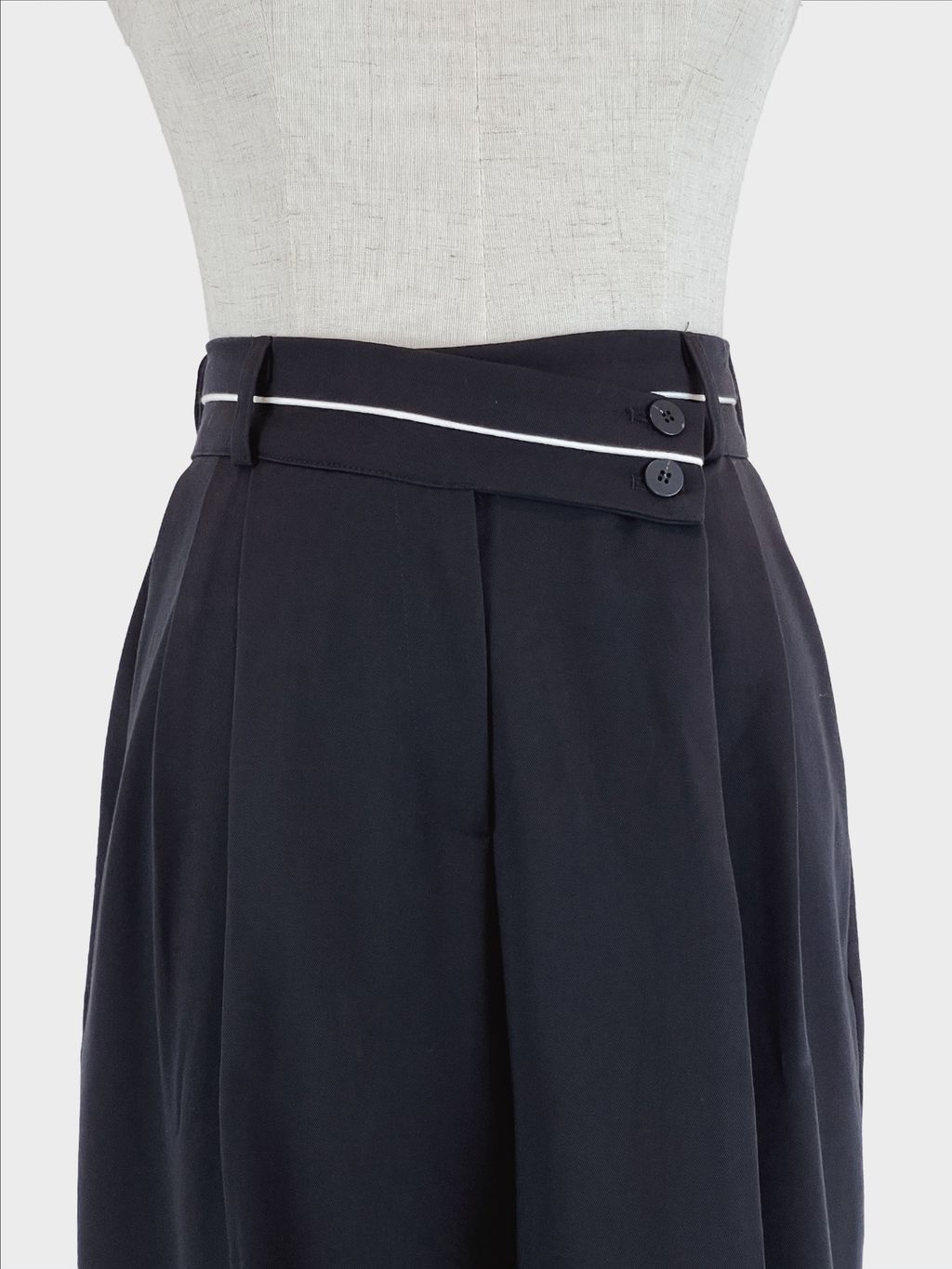 230926-BLACK-2