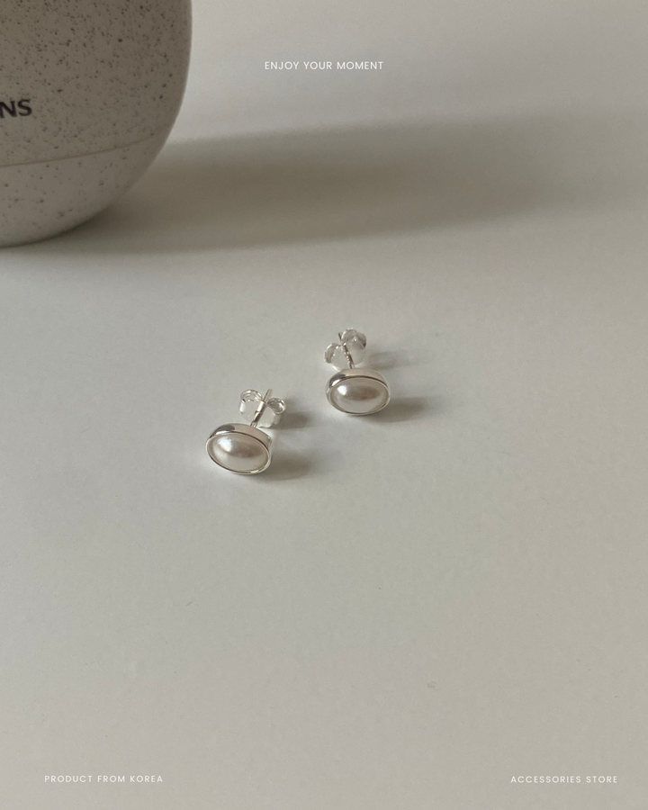 oval pearl studs