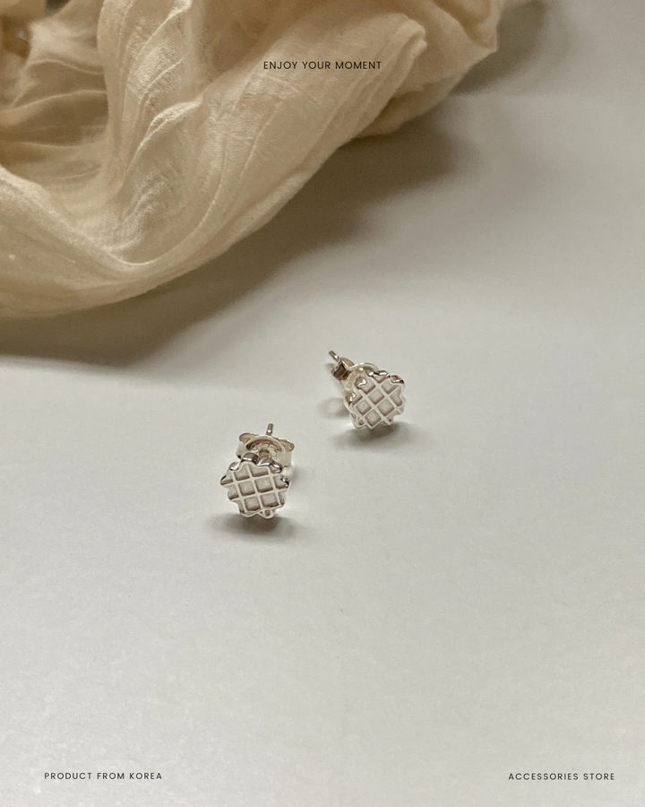 June earrings 2