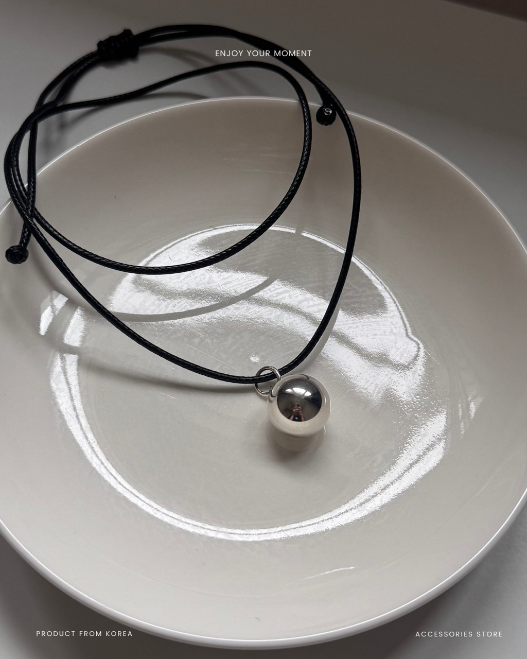 (Moment) Website Item Post 34