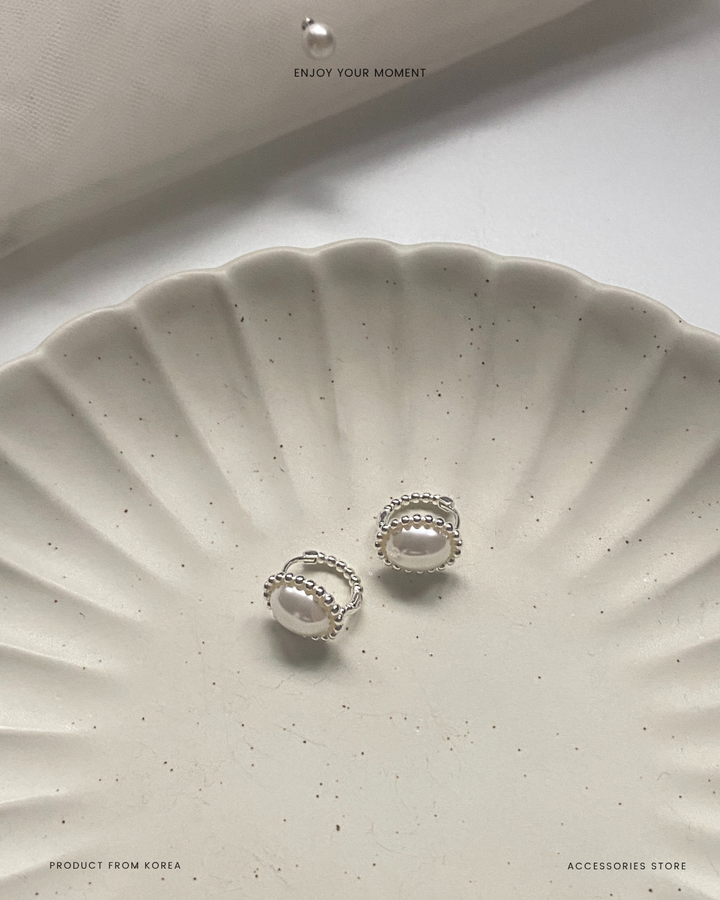 Moonlit Circle Earrings (2)