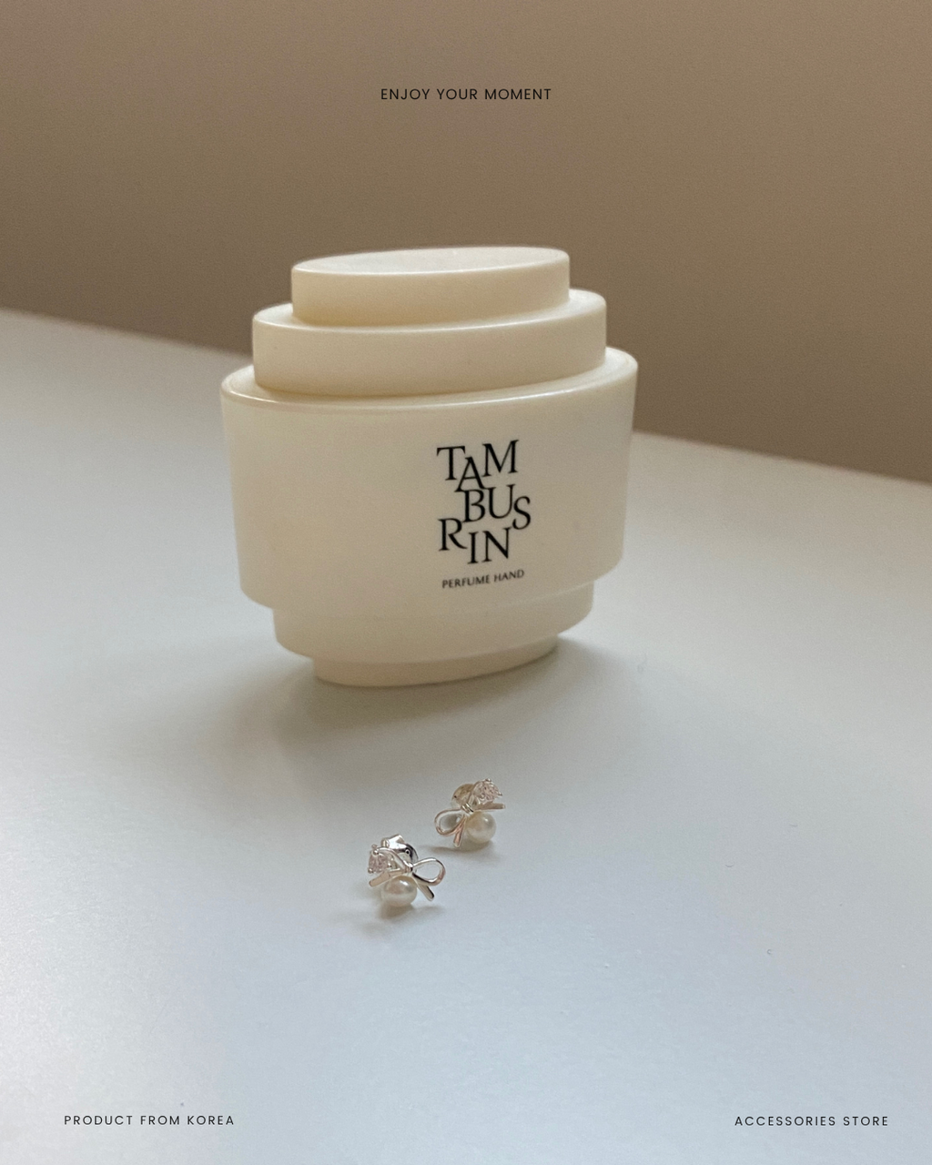 mini ribbon earrings with pearl