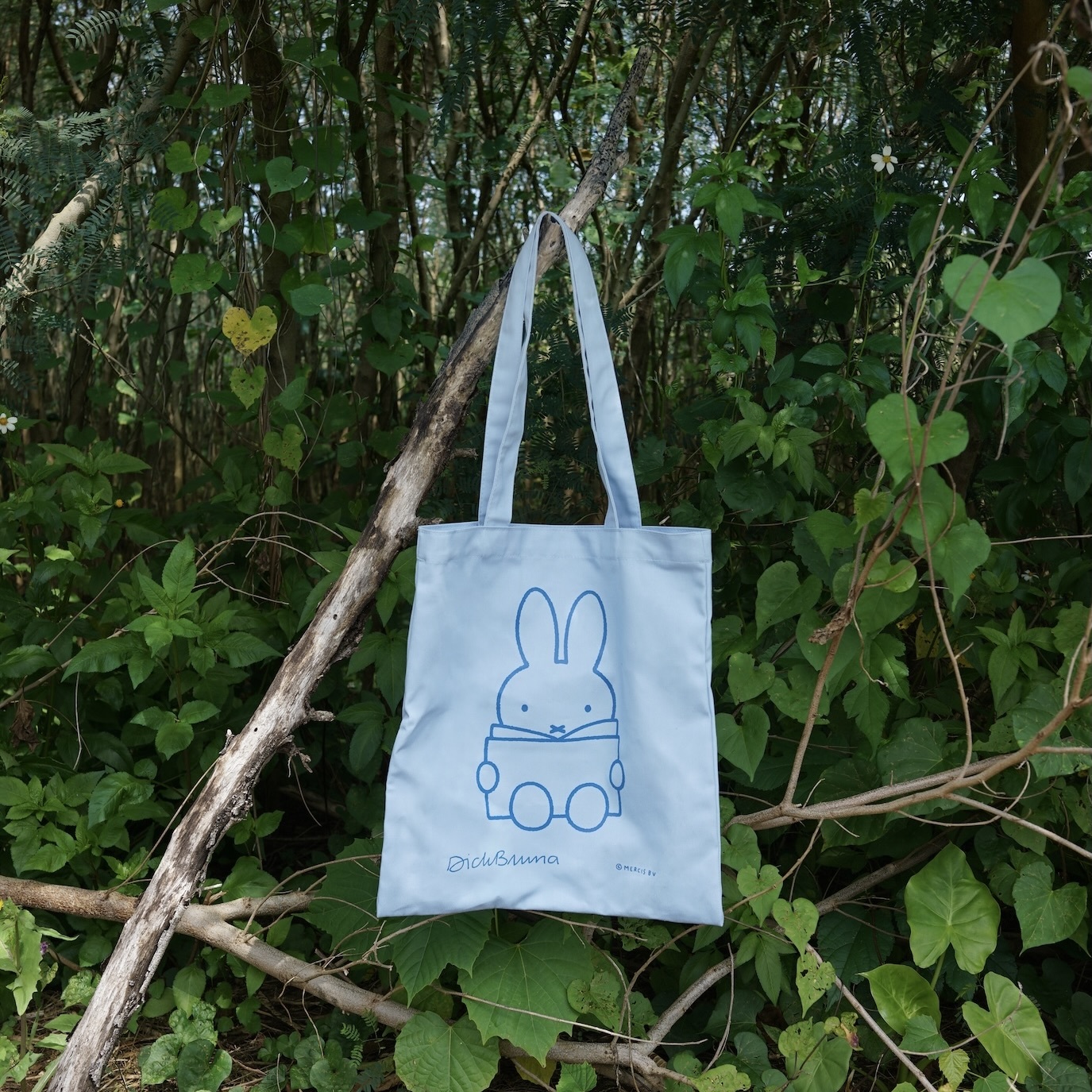 miffy-ecobag-Reading-Blue-snap2