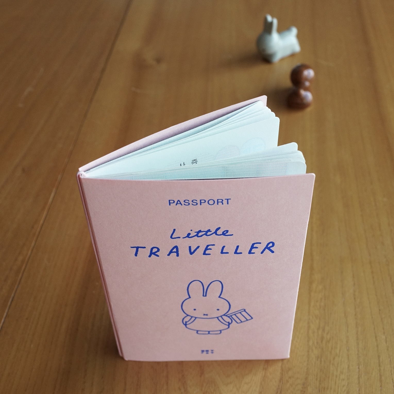 miffyPassport2-pink-snap4