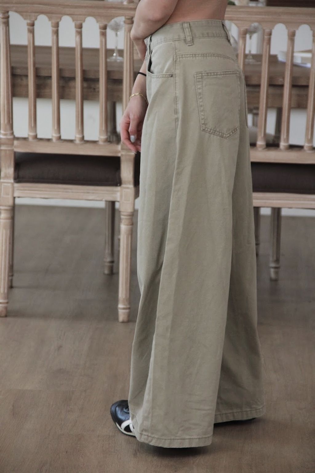 BF6F494E-4C98-4EE8-AB7C-E9E52CC0AD8F