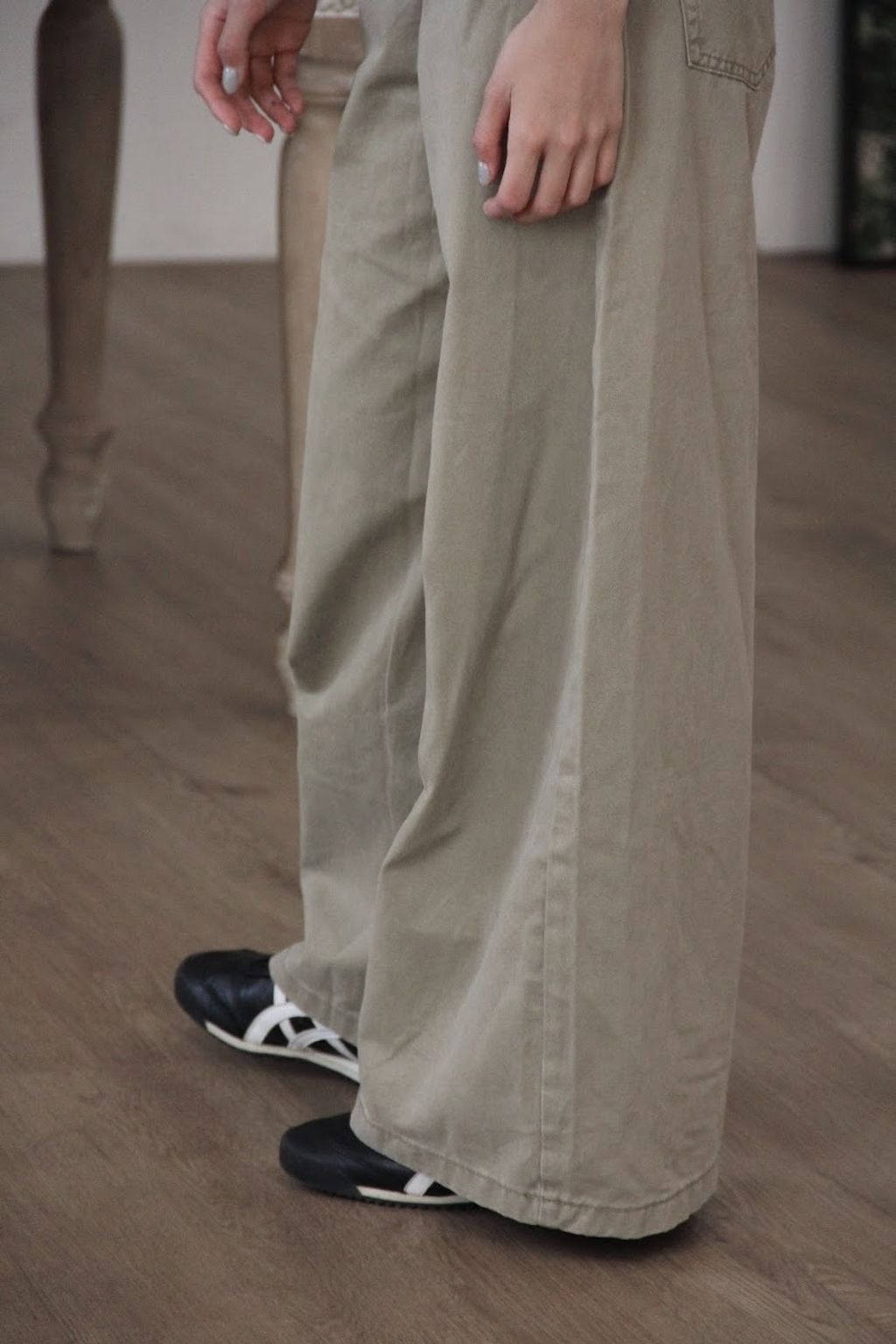 19C37DA2-2D95-4922-A1CF-335E1307C1C5