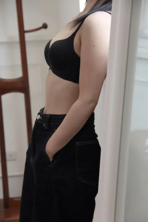 100901555