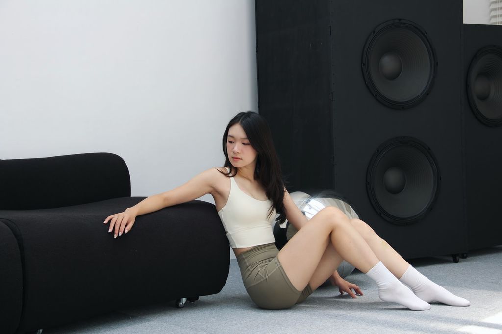 096D4FA3-EB46-4350-BADF-FFA965A274C2 2