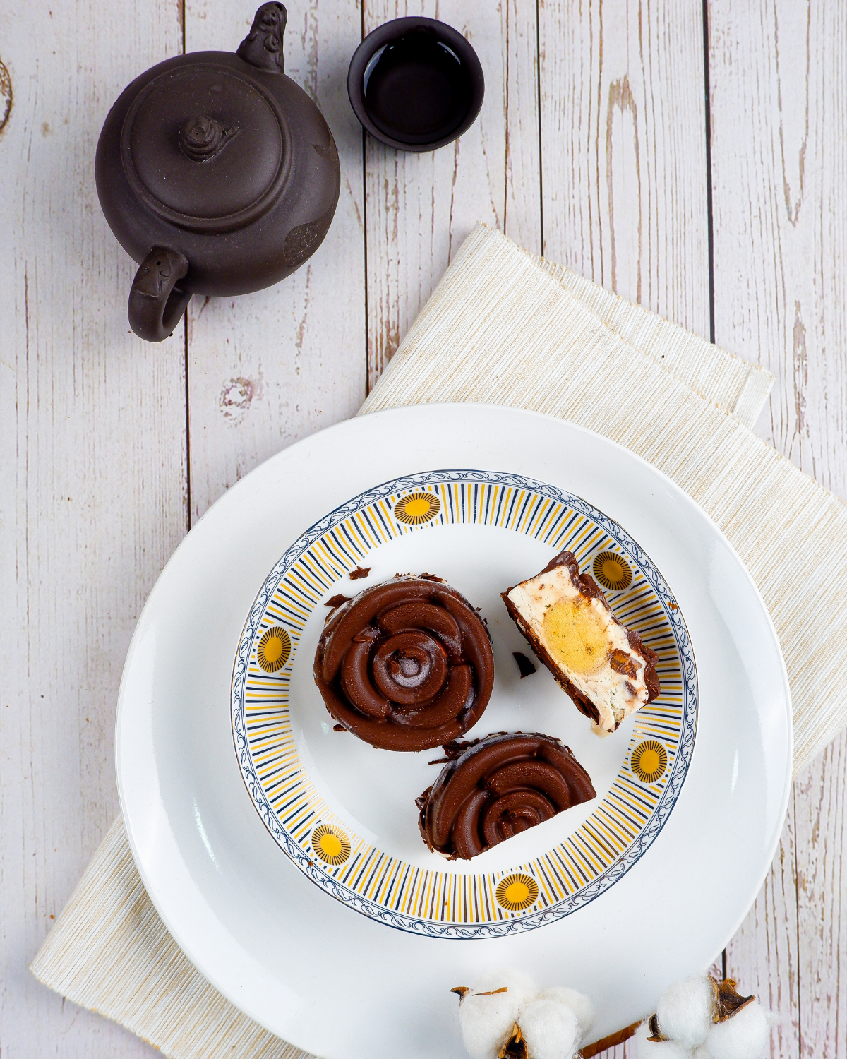  [Mid-Autumn Festival Special] JOBBIE Peanut Butter Ice Cream Chocolate Shell Mooncake with Banana Yolk