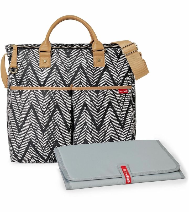 skip-hop-duo-signature-diaper-bag-special-edition-zig-zag-zebra-220