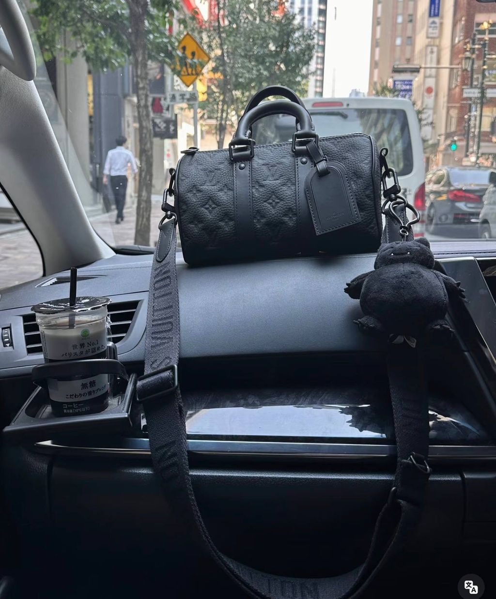 photo_6296123328535662616_w