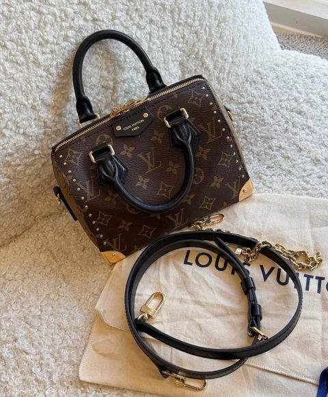 photo_6296123328535662629_w