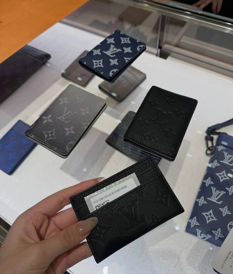 photo_6296123328535662635_w