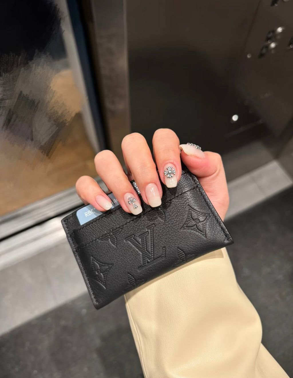 photo_6296123328535662634_w