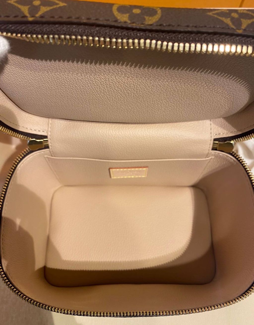 photo_6296123328535662863_w