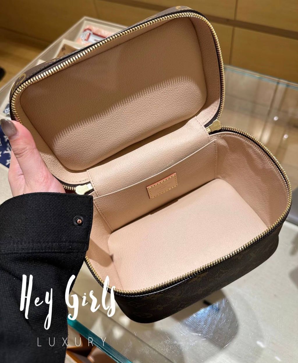 photo_6296123328535662865_w