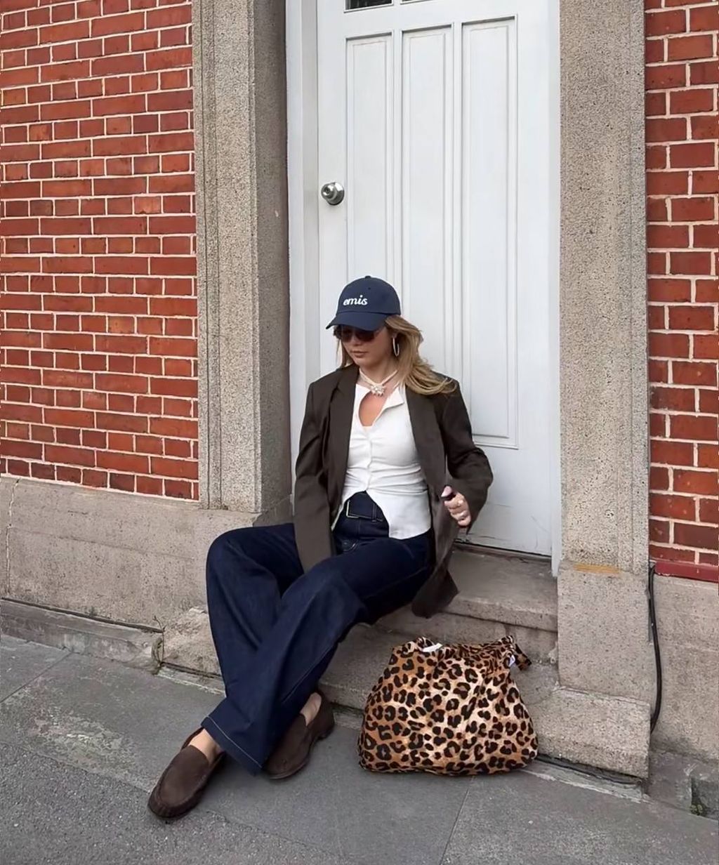 06b43b1c-28fb-43c2-a9be-1785b7c87999