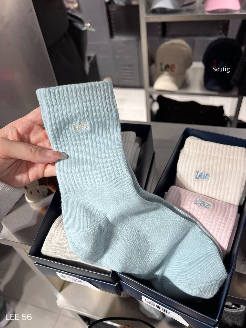 18743219-b308-404b-a773-b1f18f544e12