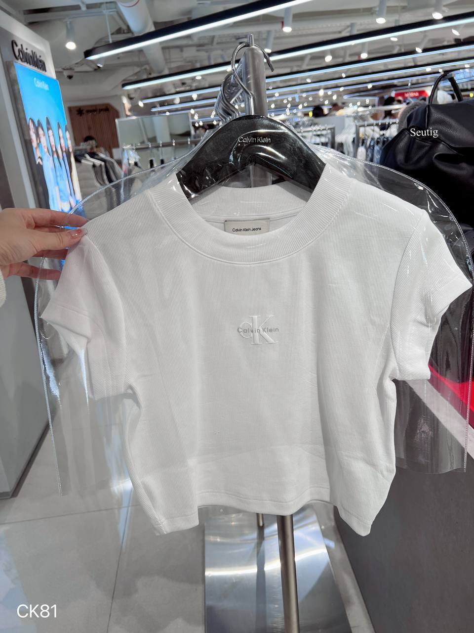 ba5dcdc4-32e4-435a-a0c3-25566d764a51