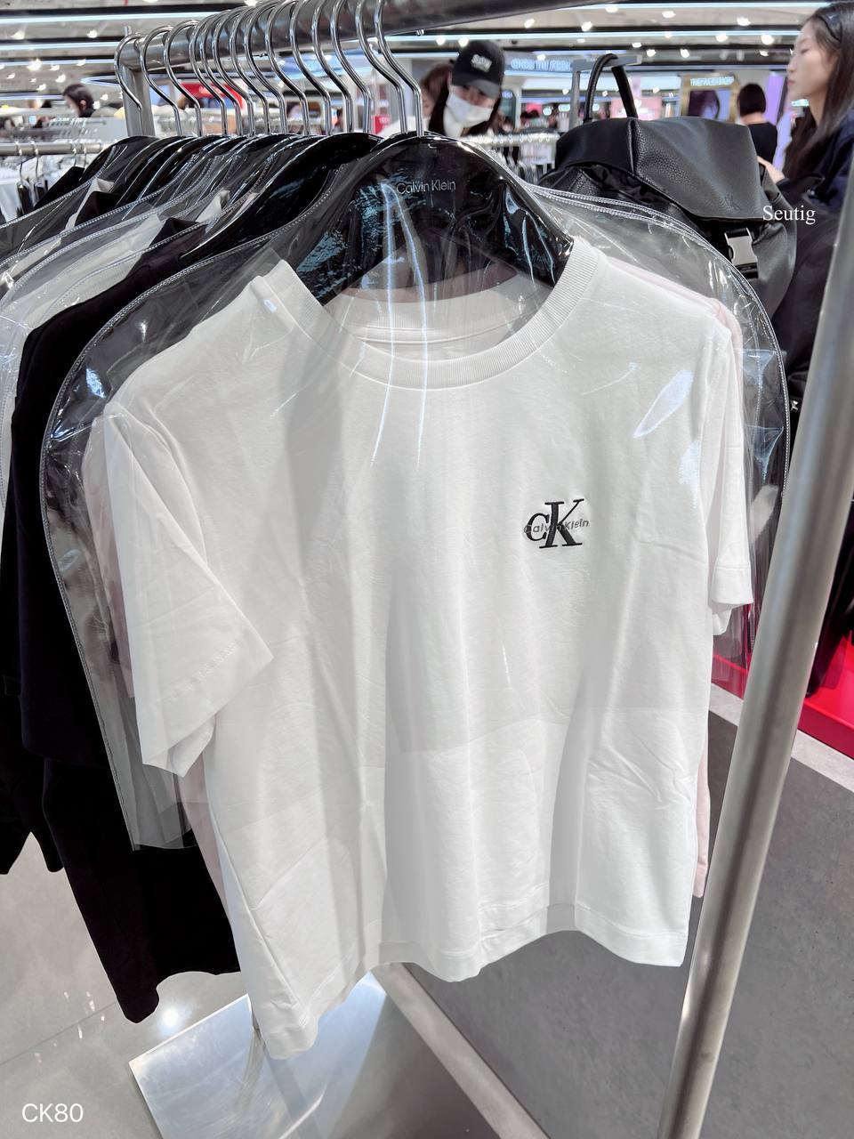 8ac4c796-7afa-4e37-b70f-04f4784e6ba1